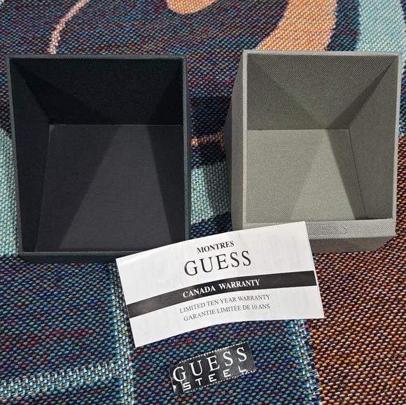 🌈GUESS WATCH IN ROSE ROSE GOLD - Picture 6 of 9